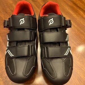 Peloton women’s bike shoe